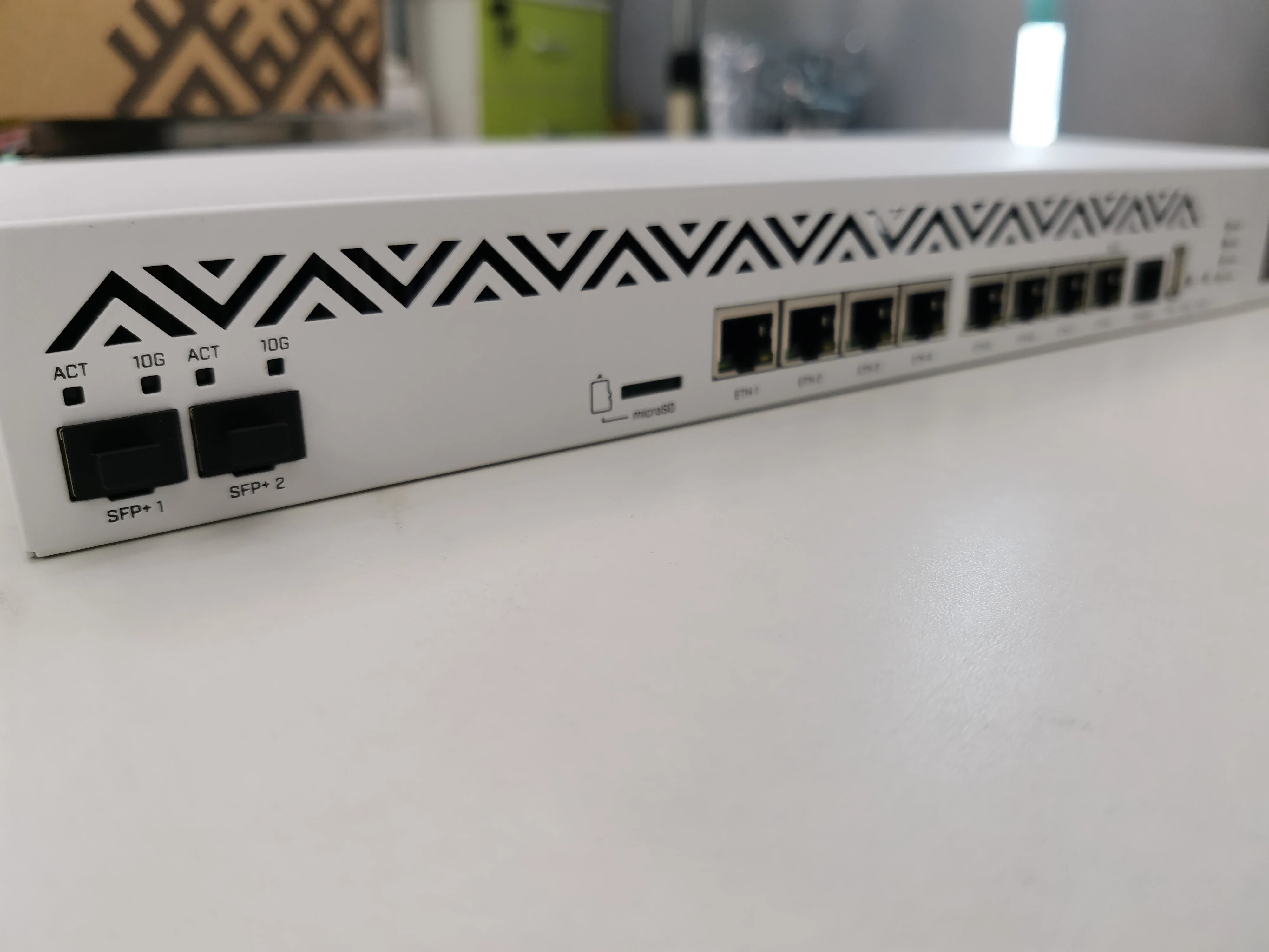 Mikrotik ccr1036 8g 2s. Mikrotik ccr1036. mikrotik ccr1036-8g-2s+. маршрутизатор проводной. роутер проводной.