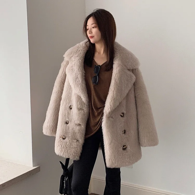 Lamb wool in the long shearling fur coat female