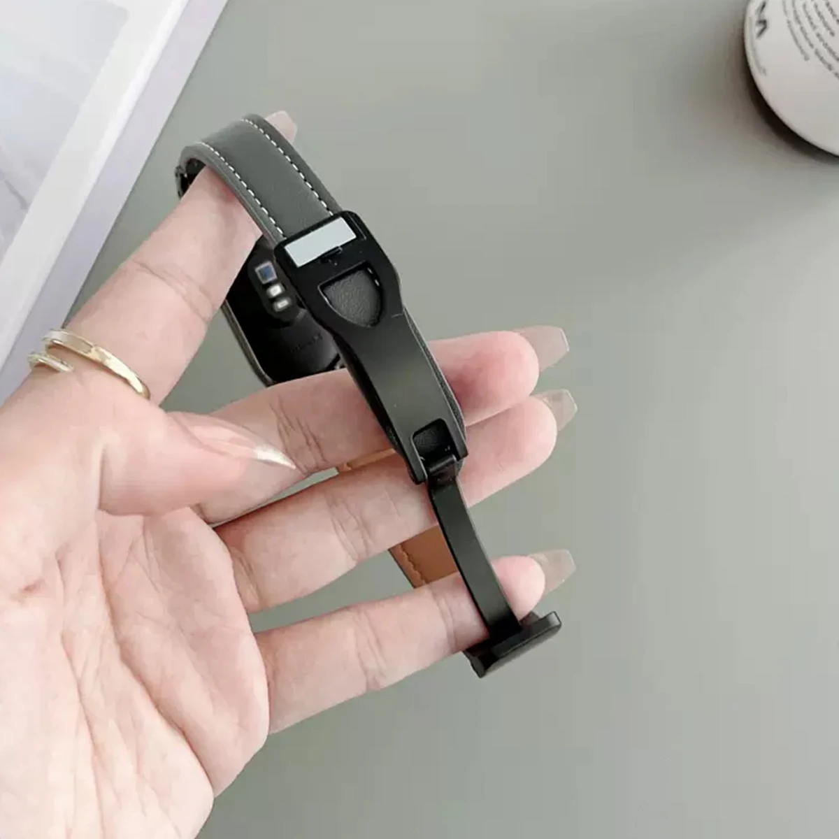 Leather Bracelet for Xiaomi Mi Band 7 6 Magnetic Buckle Strap Metal Case Watch Wrist Strap for Xiaomi Mi Band 3 4 5 Accessories