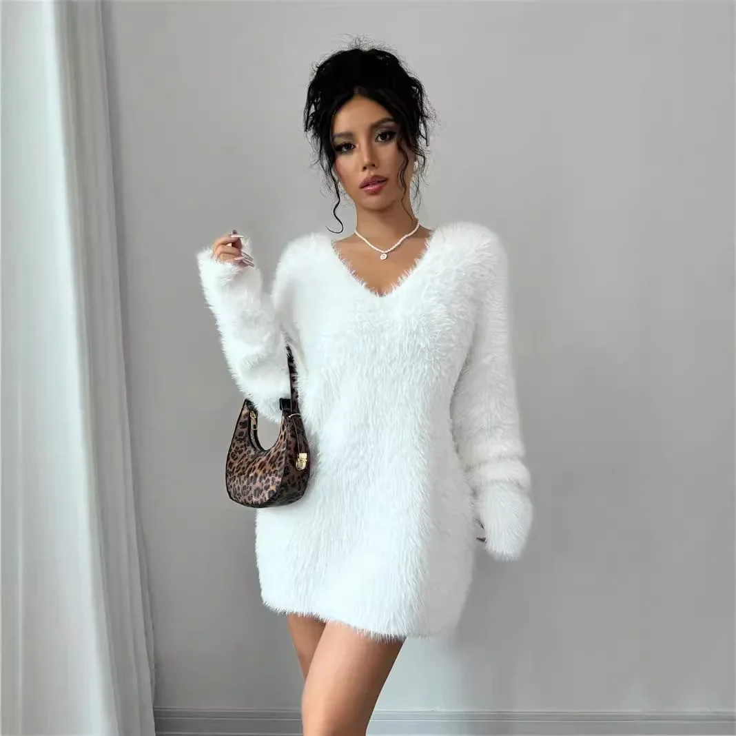 В Европе и США трансграничное осенне-зимнее платье 2024 новая одежда с v-образным