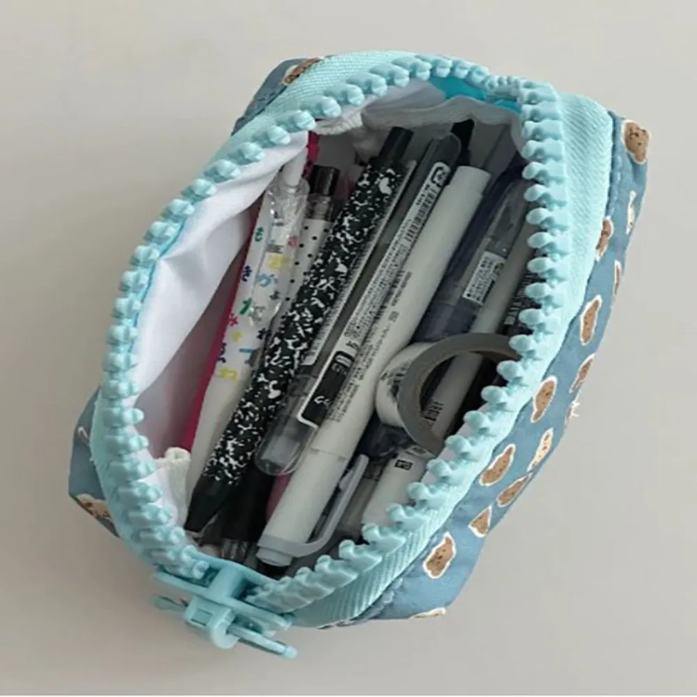 

Large Capacity Pencil Case Durable Ins Little Bear Print Minimalist Stationery Box Fabric Large Zippered Pencil Case Student