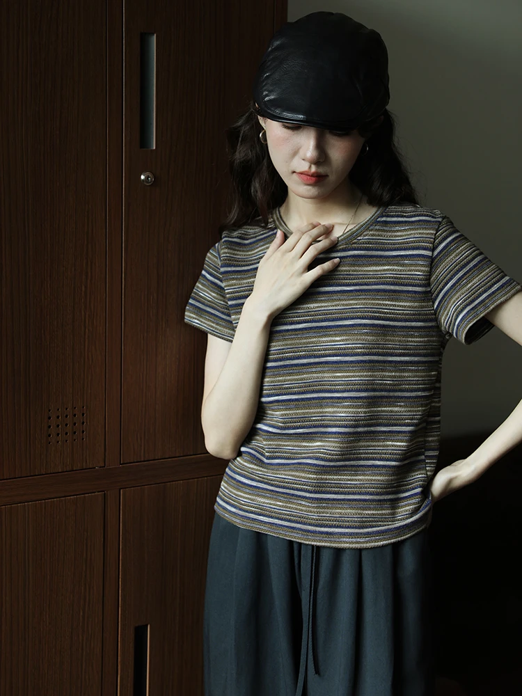 Женская утепленная футболка с коротким рукавом круглым вырезом