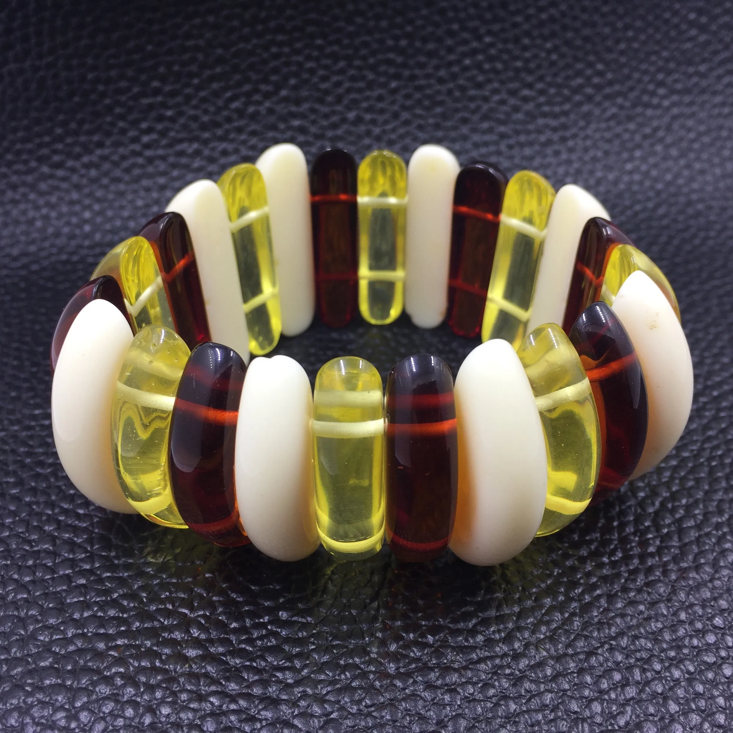 

Natural Amber Wide Bracelet Women Men Healing Jewelry Colored Amber Beeswax Crescent Beads Elastic Beaded Bracelets Bangle