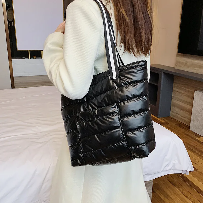 

Large Quilted Women Shoulder Bag 2022 Winter Padded Style Gym Swimming Puffer Tote Shopping Travel Down Cotton Crossbody bags