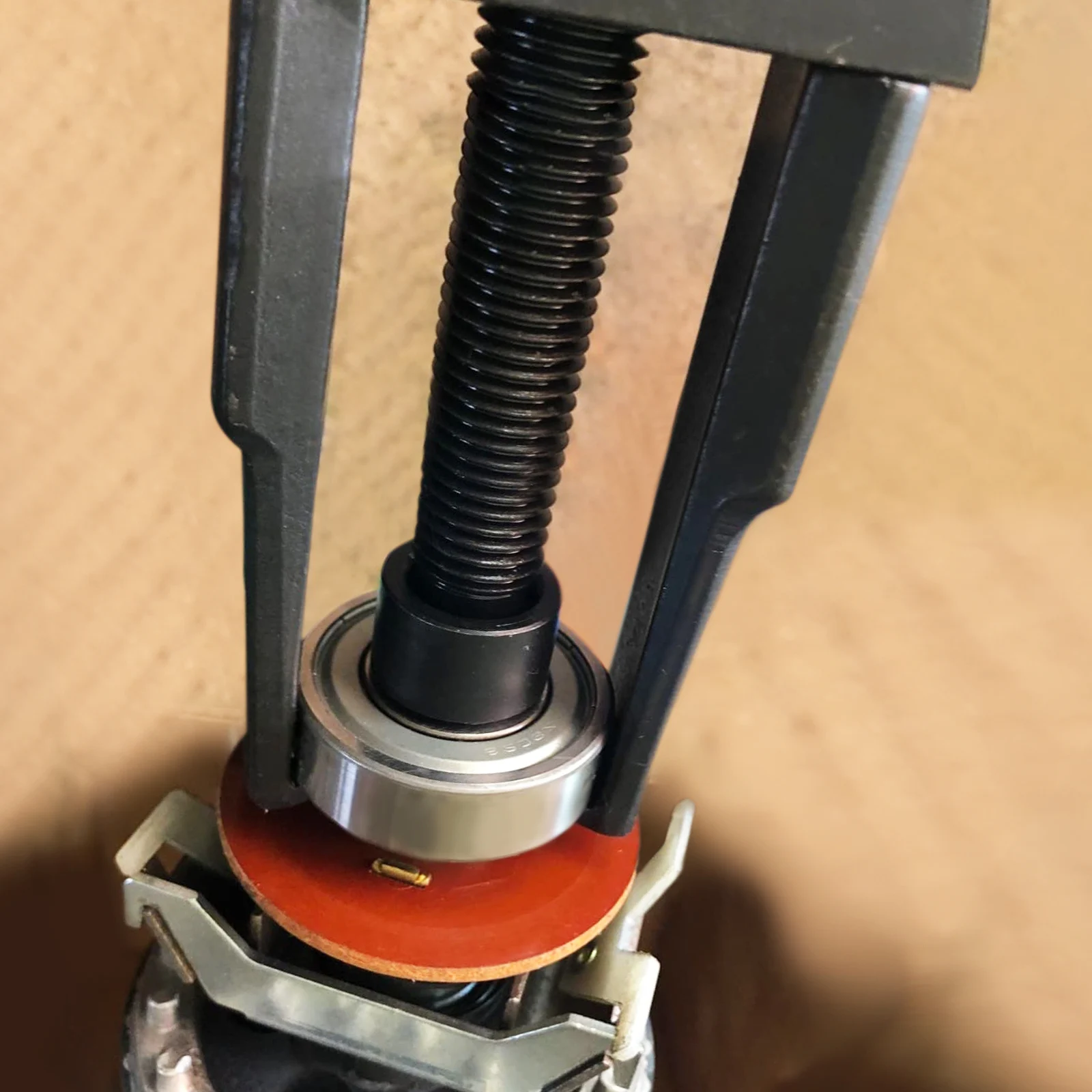 Универсальный двухкулачковый подшипник для маховика/снятия небольшого