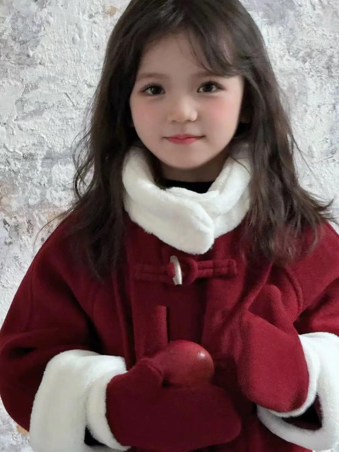 Girls Red Fluff Coat Ocean Air 2024 New Winter Fashion Baby Simple Casual Wool European Style Children