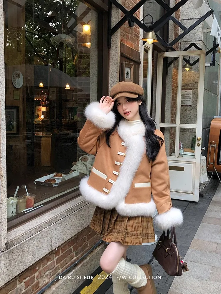 Young Sle Fur Women Winter 2024 New Palace Small Fox 90 White Duck Down Liner Outerwear