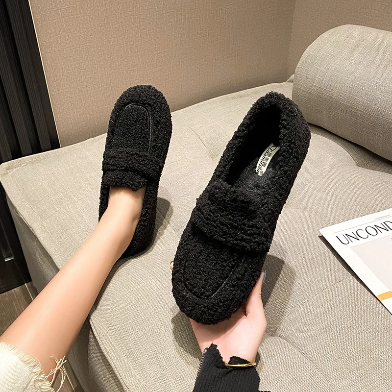 Winter 2022 new cashmere lamb flat single shoes for women Korean fashion design warm large size 41-43 bean shoes tenis de mujer