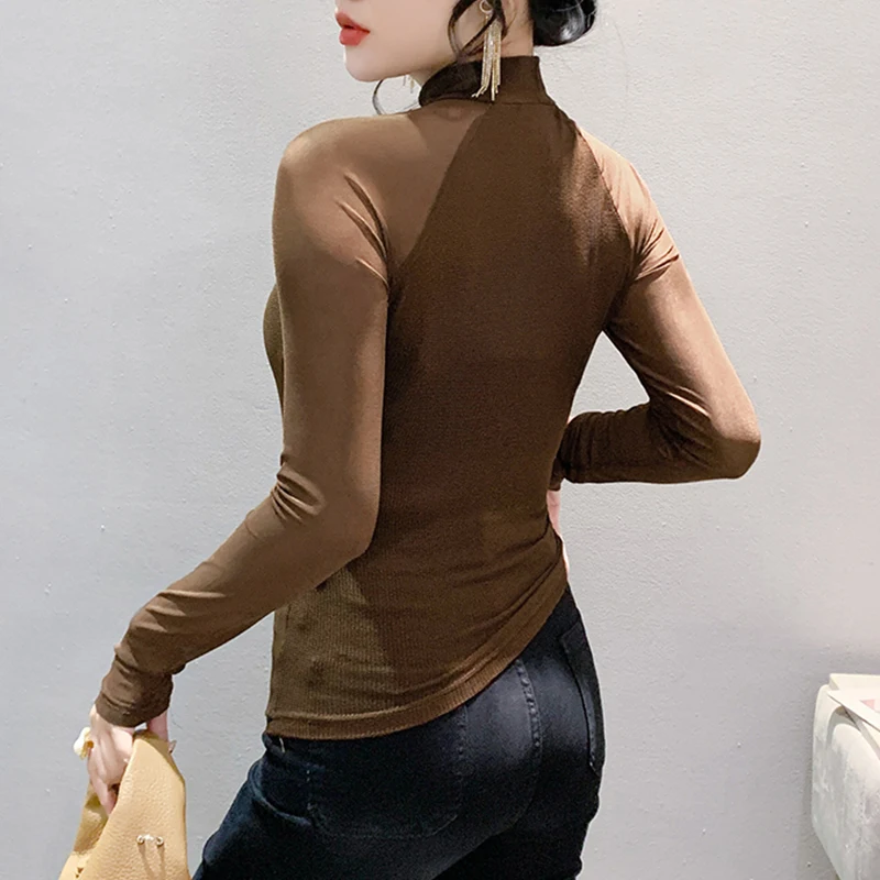 Женская футболка с длинным рукавом черная сетчатая высоким воротником и