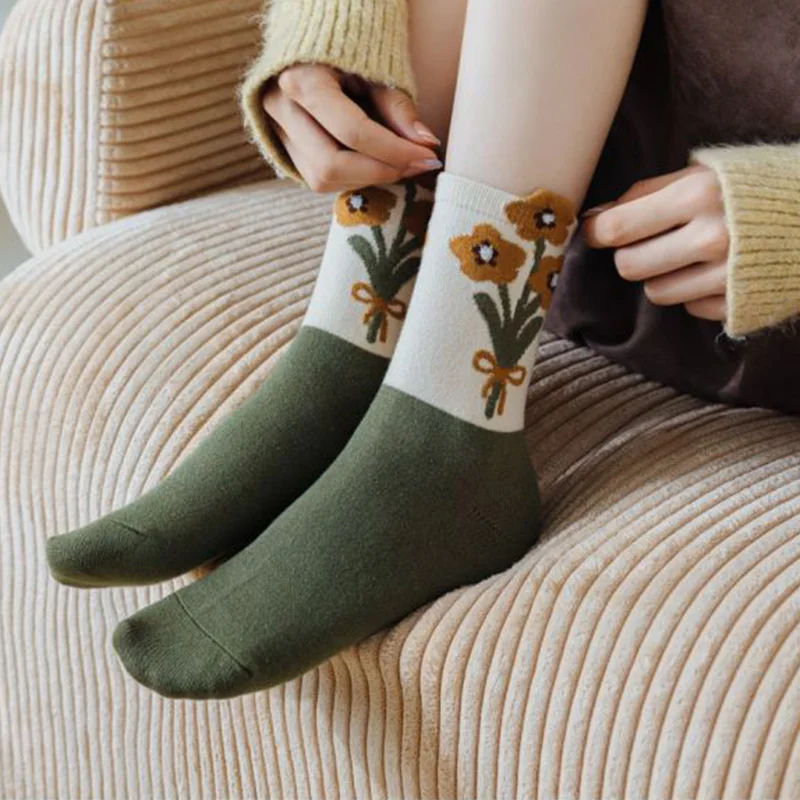 5 Pair Korean Streetwear Winter Socks Women Thick Long Wool Keep Warm Socks Kawaii Print Leg Warmers Fashion Flower Cute Socken