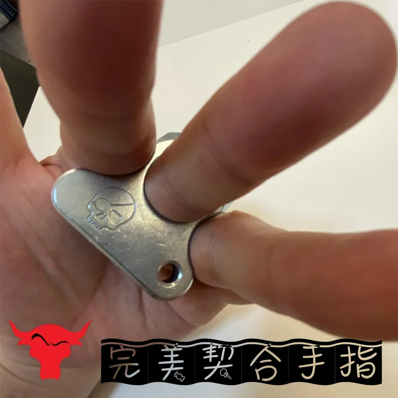 

Finger Tiger Survival Hand Chain Defensive Finger EDC Single Finger Defensive Keychain Female Night Road