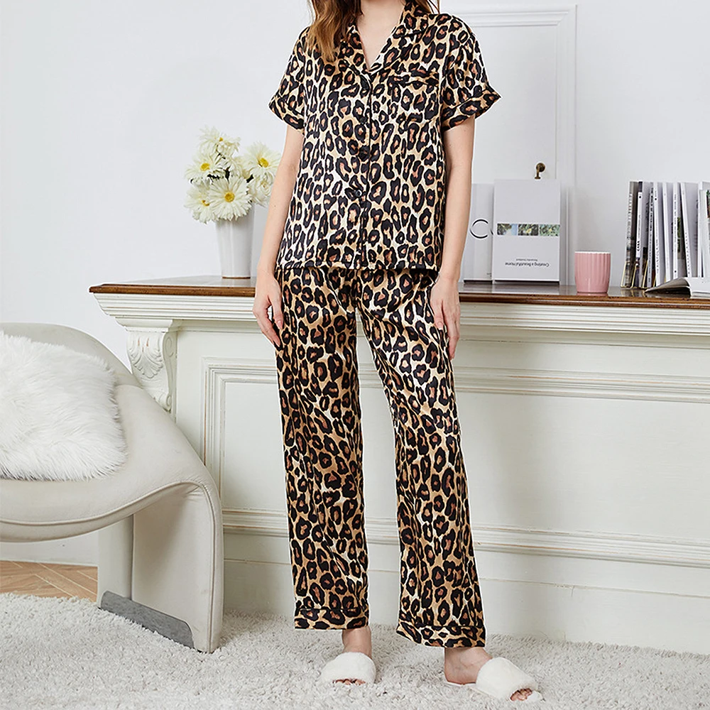 Four Seasons Pajama Loose Comfortable Stylish Sexy Leopard Print Home Furnishing Women's Ice Silk Short Sleeve Casual Pajama Set