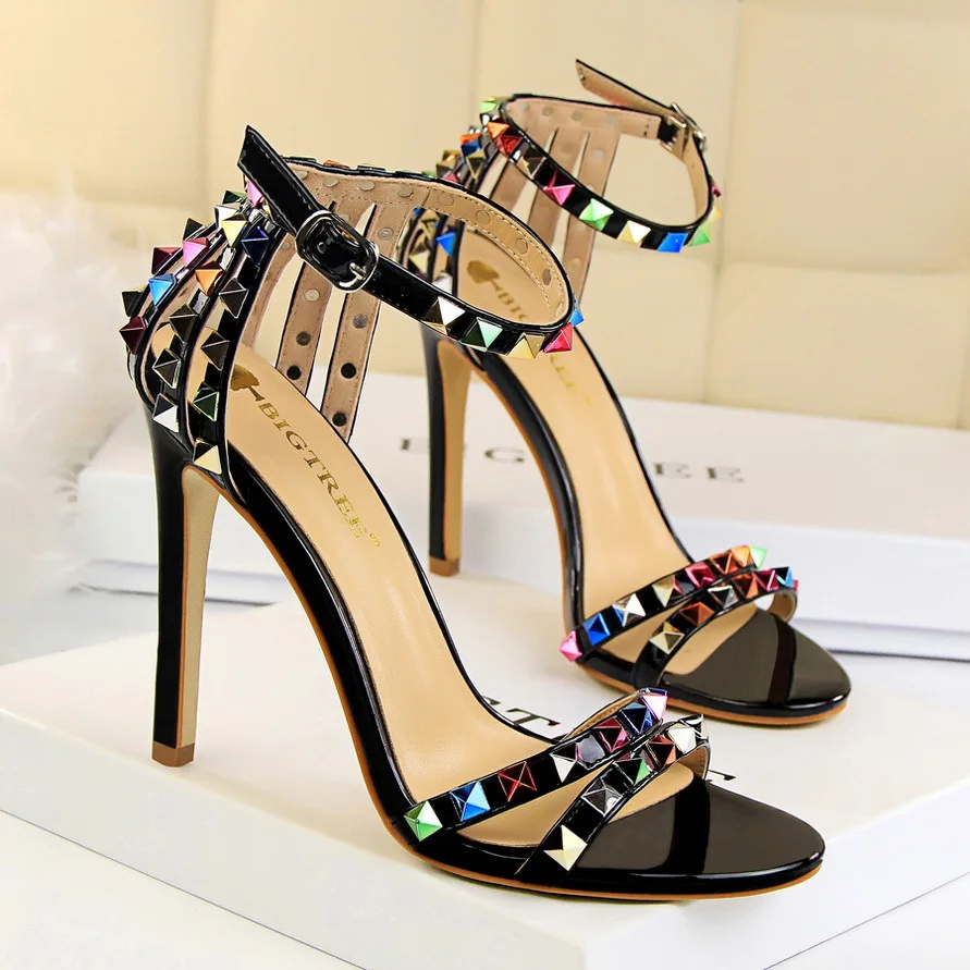 

2022 Women 11cm High Heels Rivets Studded Sandals Lady Sandles Stiletto Gladiator Pumps Stripper Summer Fetish Platform Shoes