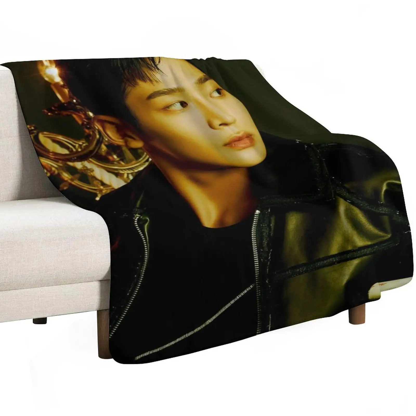 Фото SF9 Rowoon Rumination Connect версия. Мягкий декоративный плед для дома, для дивана и спальни №2