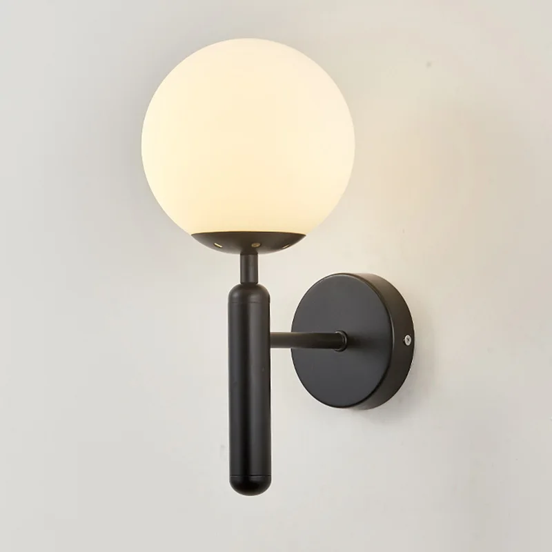 

Золотой стеклянный настенный светильник