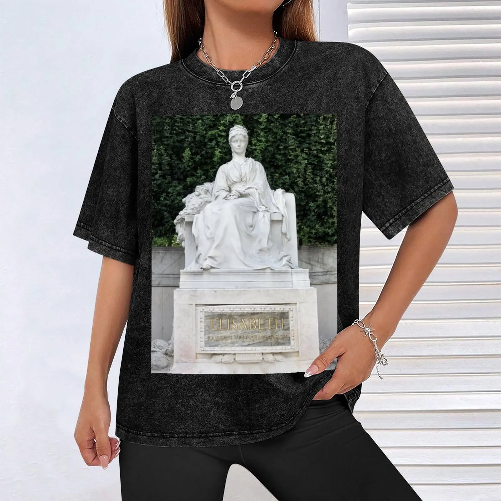 Фото Футболка Empress Elisabeth of Austria, повседневная футболка с короткими рукавами №4