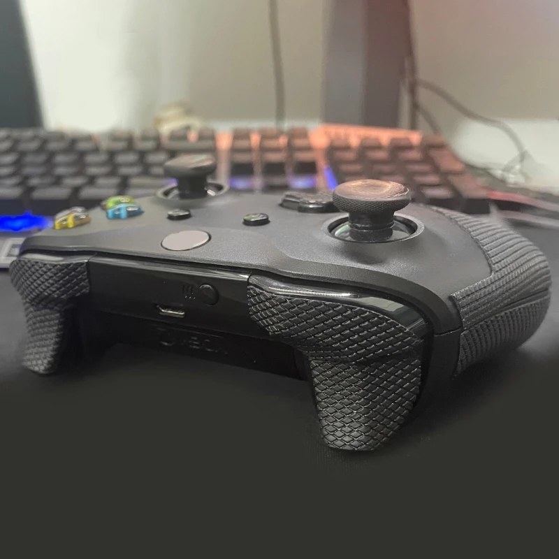 M17B Профессиональные нескользящие наклейки повышают игровую точность.