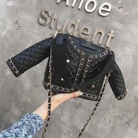 vintage lingge chain clothes shoulder bag for women fashion black crossbody bags funny female purses and handbag new clutch 2022
