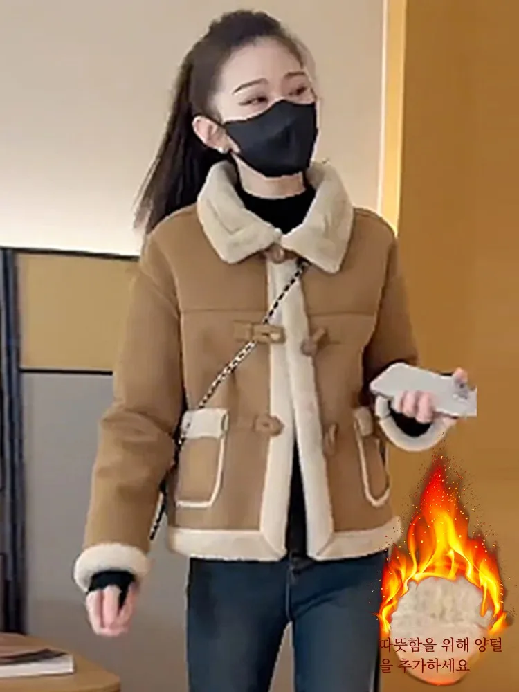 Женское короткое пальто на толстом меху флисовой подкладке осень-зима 2024 новый