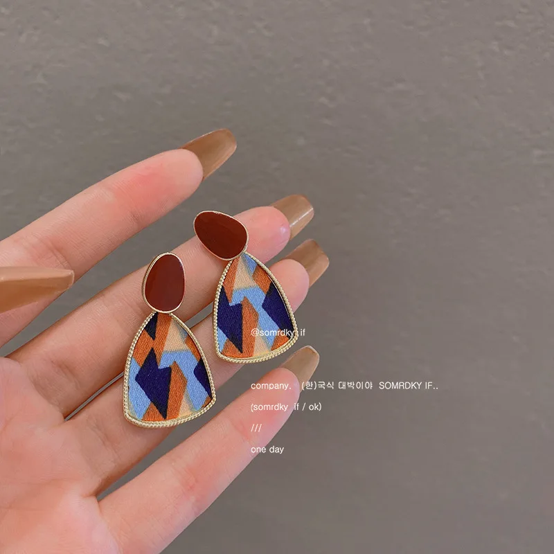 

925 Silver Needle Cloth Art Leopard Print Autumn Winter Earrings Women Sense Everything Match Color of the Style Retro Earrings