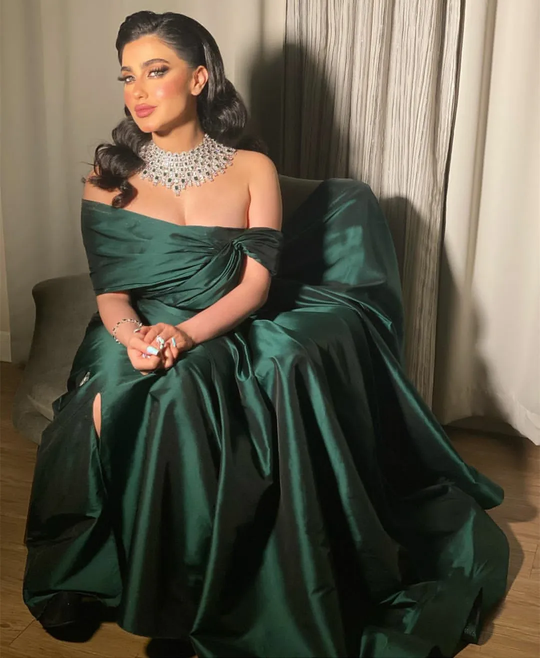 

Simple Long Taffeta Green Evening Dresses Mermaid Floor Length Pleated Prom Dress Robe de soirée for Women