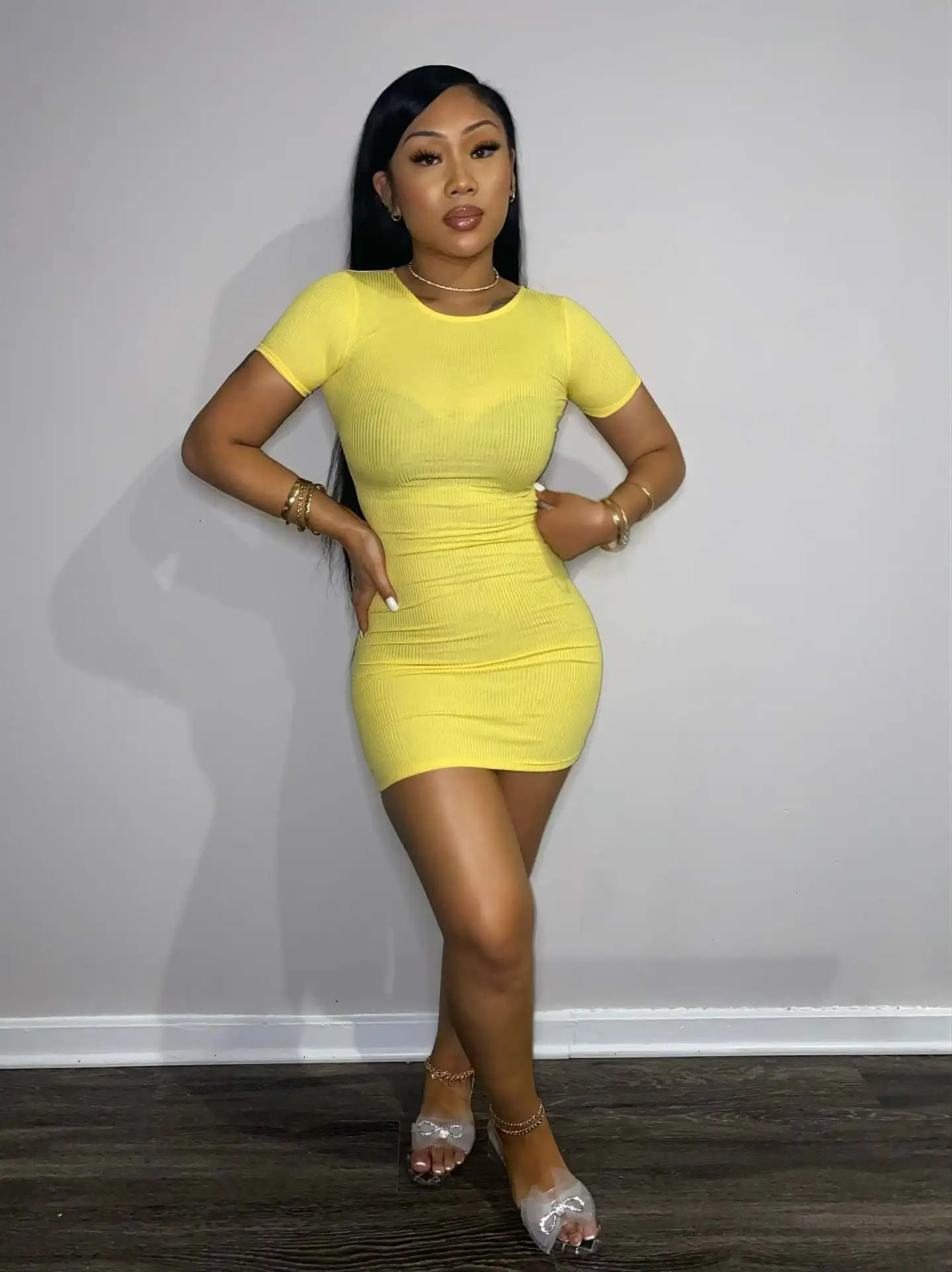 Летнее повседневное базовое облегающее платье в рубчик Элегантные мини-платья