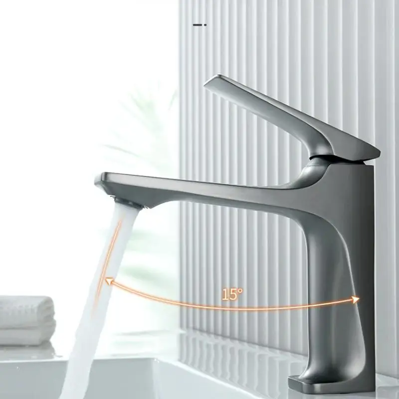 Смеситель для раковины смесители с резервуаром воды латунный сердечник одна