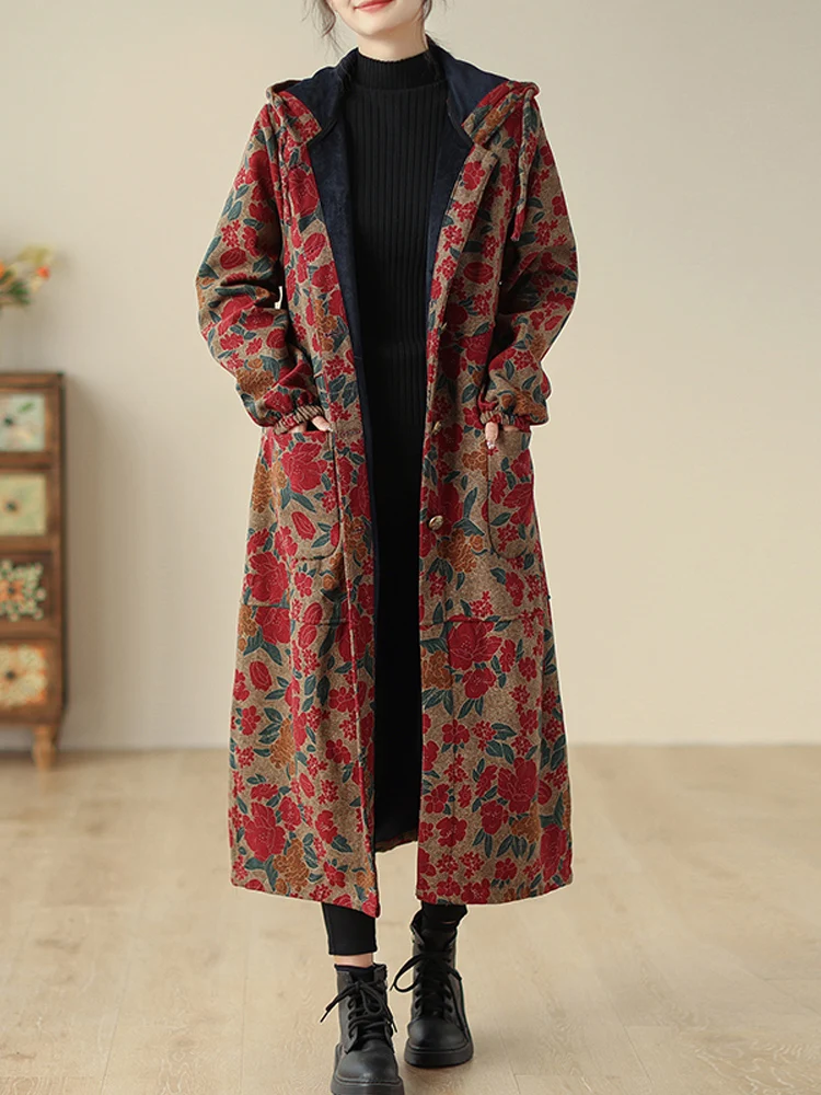 Женское длинное бархатное пальто с капюшоном