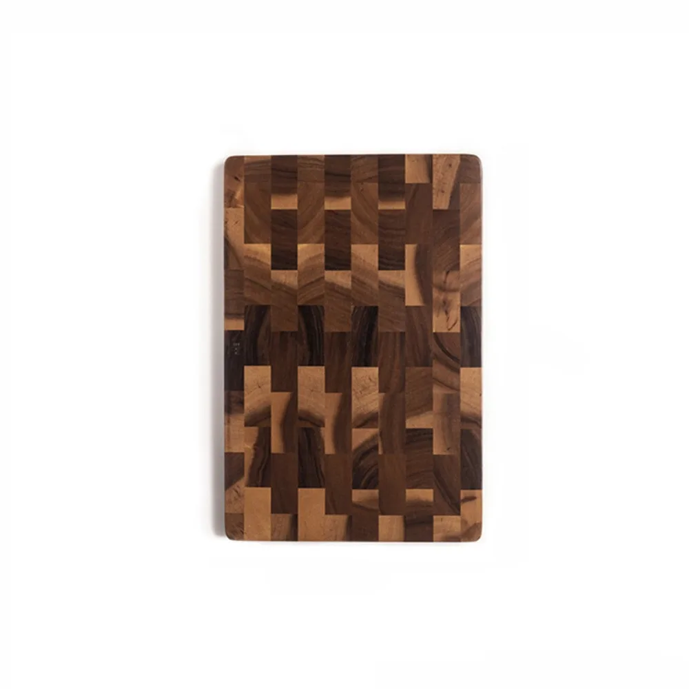 

Разделочная доска из акации