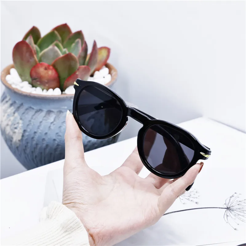 

Small Square Personality Sunglasses Women Vintage Black Gray Summer Travel Shade Sun Glasses Popular Outdoor UV400 Fashion 2022