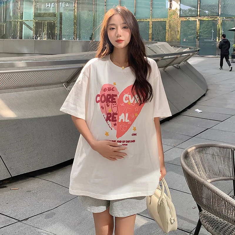 

2022 summer fashion love short-sleeved T-shirt + belly-supporting shorts new maternity clothes age-reducing two-piece suit
