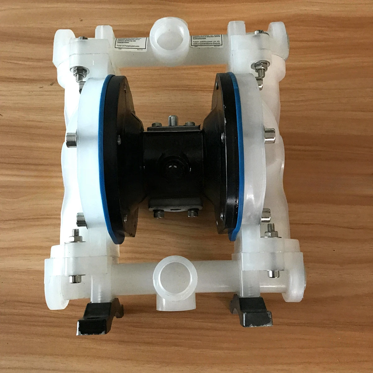 Пневматический мембранный насос VKM 4-точечный калибр QBY-15 пластик из ПТФЭ
