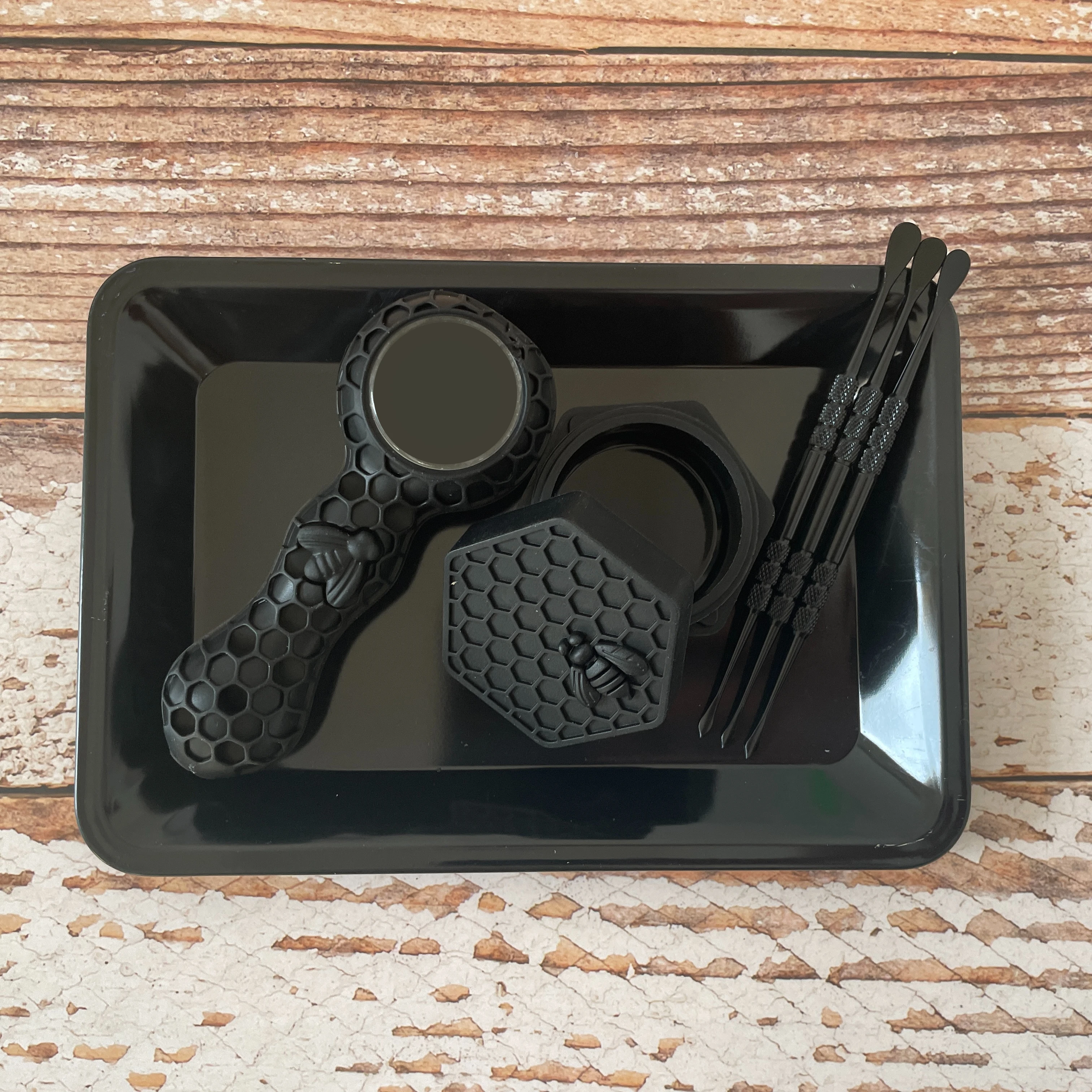 

Black Honeycomb Wax Container Carving Tool Rolling Tray
