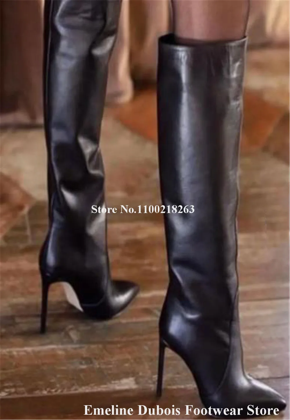 Женские сапоги до колена с острым носком на шпильке