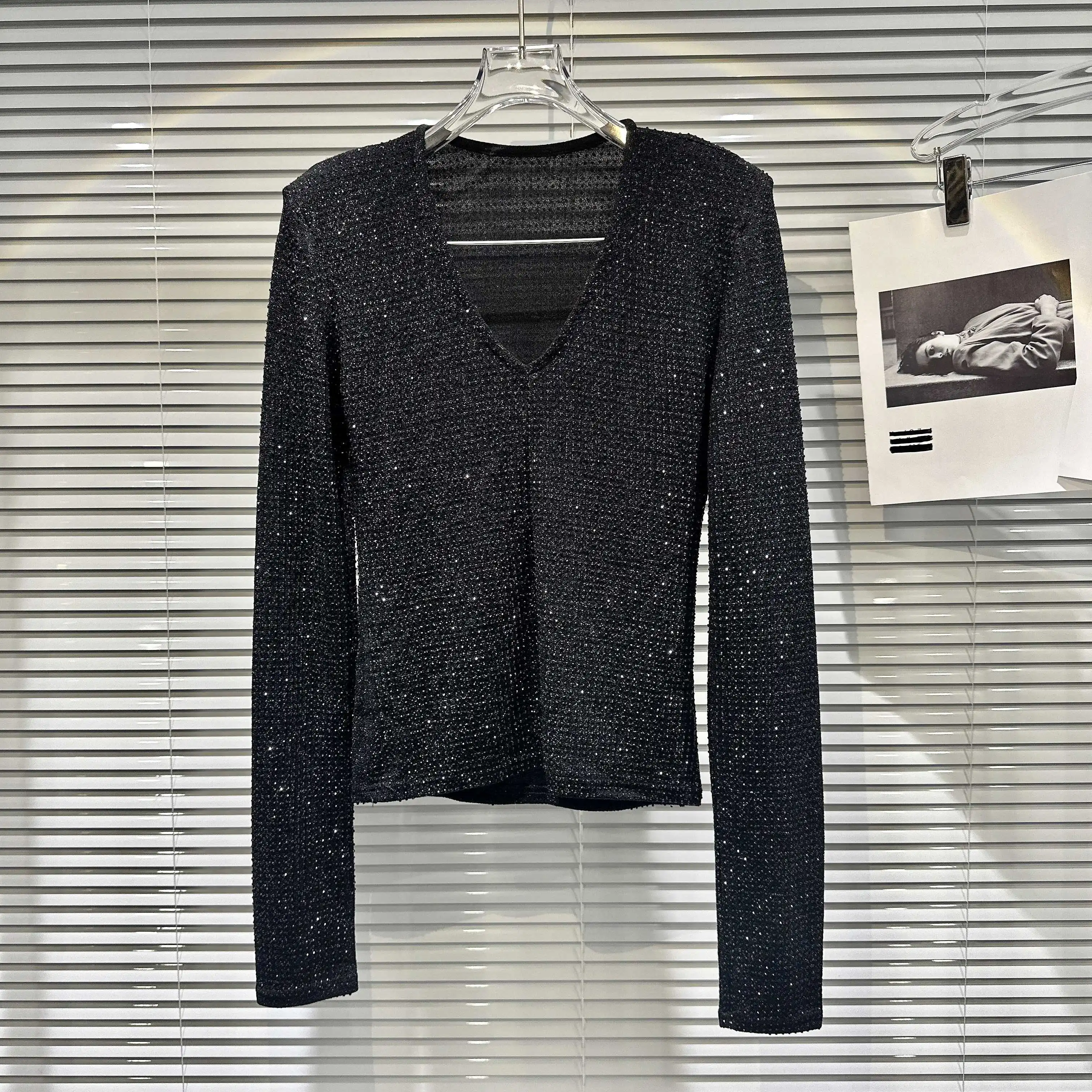 

Women's V Neck Diamond Long Sleeve T Shirt Black Gray Tops