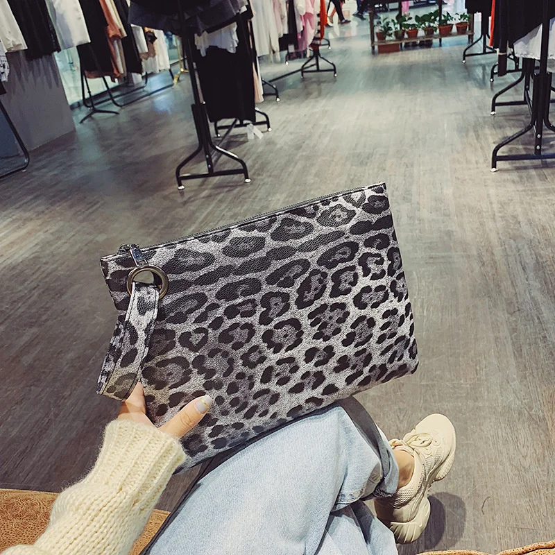 

Casual Bags for Women 2023 Animal Print Leopard Clutch Female Fashion Design Leather Wallet Messenger Bag Ladies Elegant Handbag