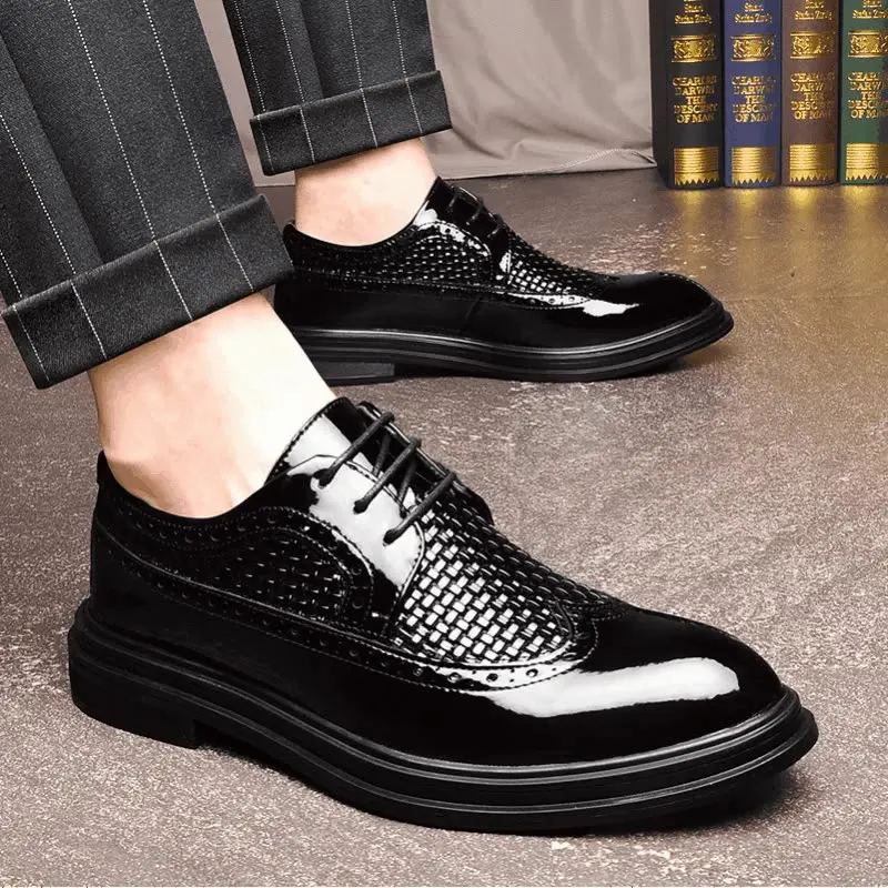 

men luxury fashion brogue shoes party nightclub dresses black trend lace-up oxfords shoe gentleman patent leather footwear male