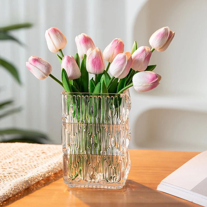 

Aesthetic Glass Vase Small Hydroponics Heart Nordic Vases Transparent Decoration Salon Maison Luxe Interior Decoration Home