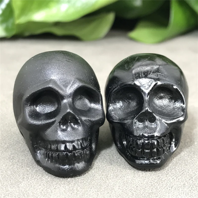 

2pcs Wholesale Natural Crystal Carving 3.5CM Obsidian Stone Skull Small Carving Collection Craft Gift Small Ornament