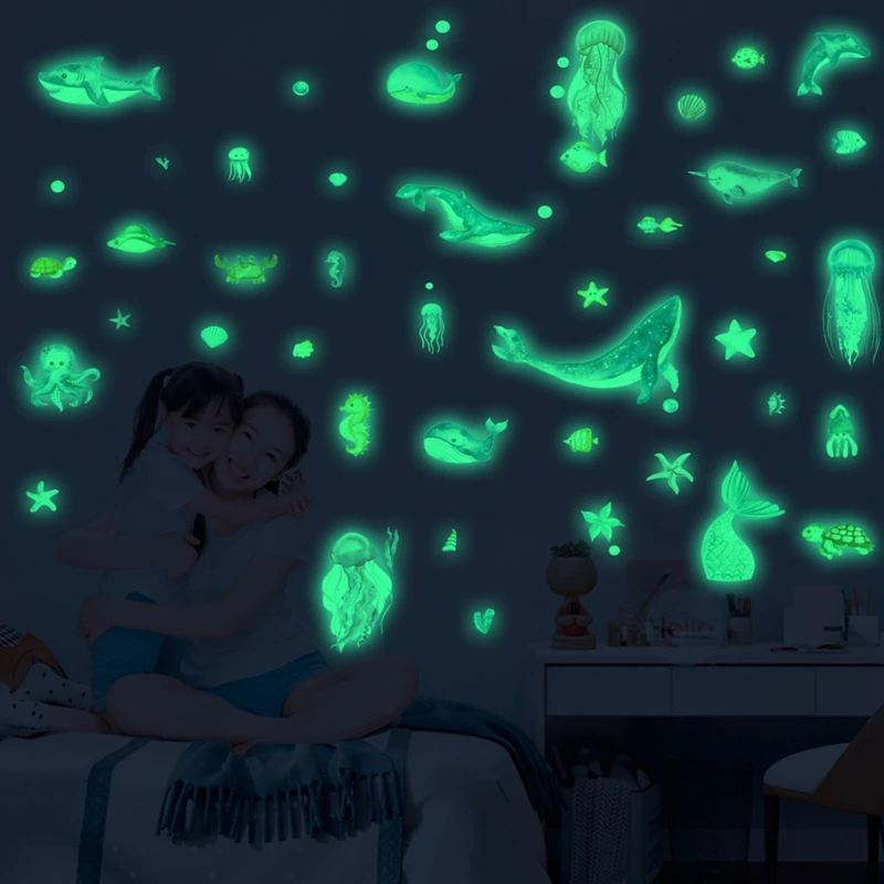 

4pcs 3D Ocean Animal Luminous Wall Sticker Fluorescent Glow In The Dark Wall Decal for Home Kids Room Bedroom Christmas Decor