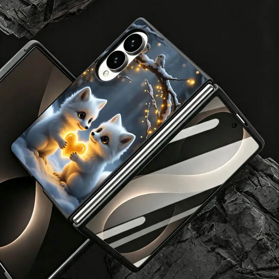 Фото Роскошный чехол для телефона Samsung Galaxy Z Fold 8 ZFold8 Z Fold8 Wide ZFold Wide с милыми белыми лисами и снежным лесом. №1