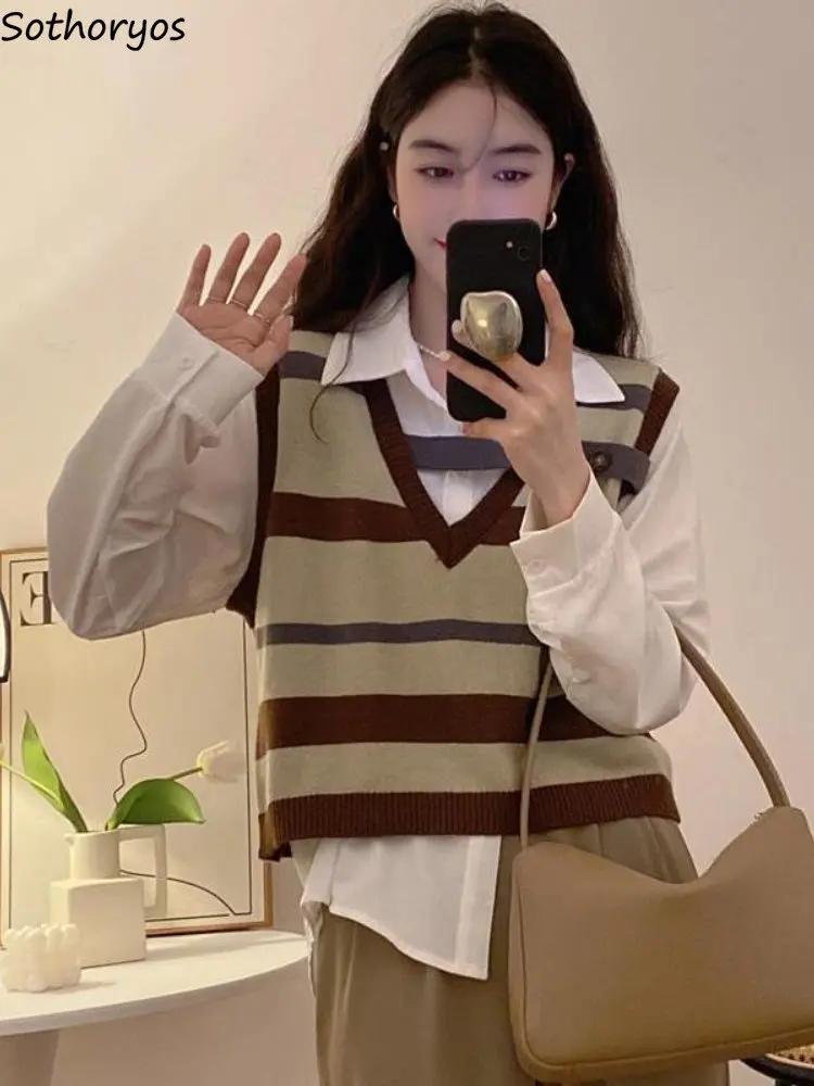 

Женский трикотажный жилет в полоску, свободный Универсальный Повседневный Трикотажный жилет с V-образным вырезом, в стиле преппи, в Корейск...