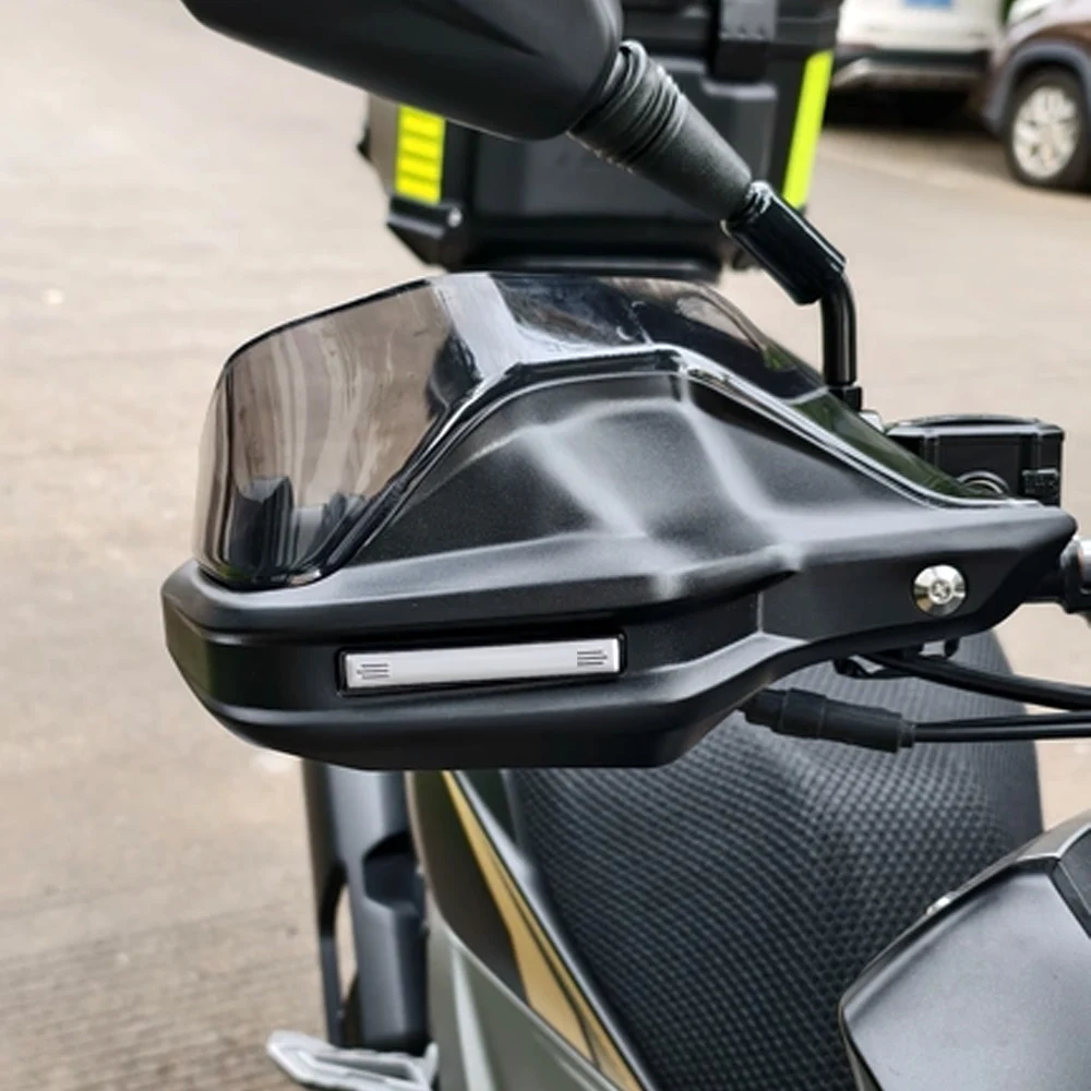 Фото Для Voge SR450X LX400T: модификация руля, ветровое стекло, защита рук, ветровое стекло руля, защита тормозных рычагов, приподнятая крышка ветрового стекла. №4