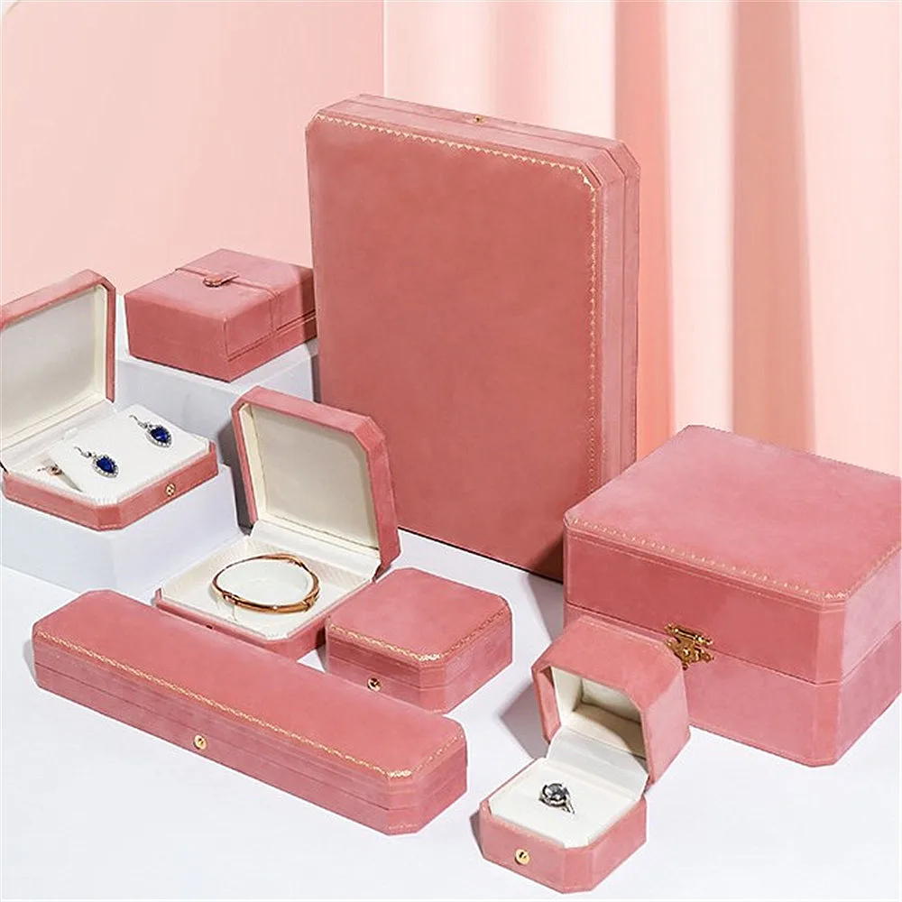 

2023New Luxury Velvet Jewelry Box Vintage Ring Earring Pendant Bracelet Necklace Display Organizer Jewelry Storage Packaging Box