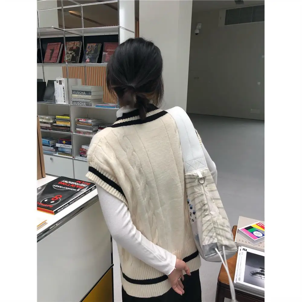 Осенне-зимний Шикарный ретро-свитер без рукавов с V-образным вырезом и вышивкой