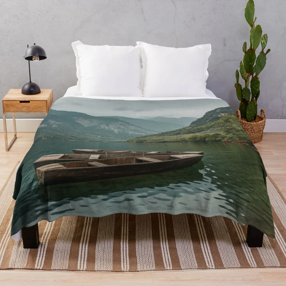 Pucón Chile Throw Blanket Туристические роскошные утепленные одеяла