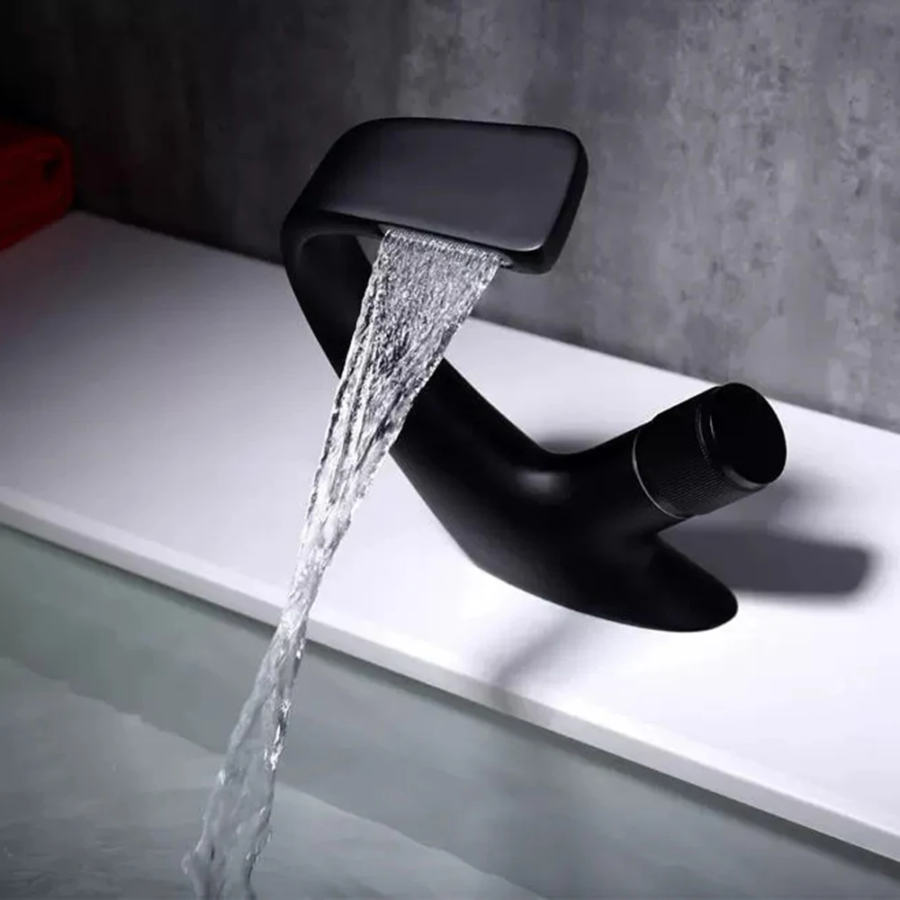

Латунный кран «Водопад» с креплением, простой роскошный смеситель для ванной комнаты, дизайнерский современный кран для холодной и горячей воды