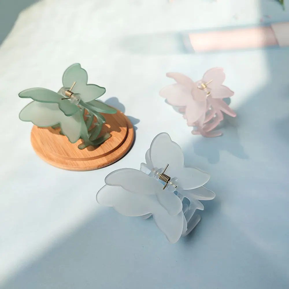 

2022 Summer Small Purple Butterfly Hair Claws Hairpin Cute Transparent Grabs Acrylic Hair Clip for Women Sweet Accessories