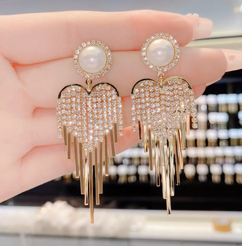 

Pearl Leaf Tassel Earrings for Women's New Fashion Versatile Premium Earrings