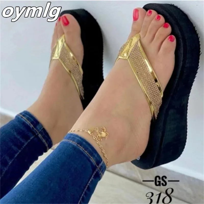 

Flip-flops women's 2022 summer new large size rhinestone thick bottom clip-on beach sandals and slippers factory wholesale